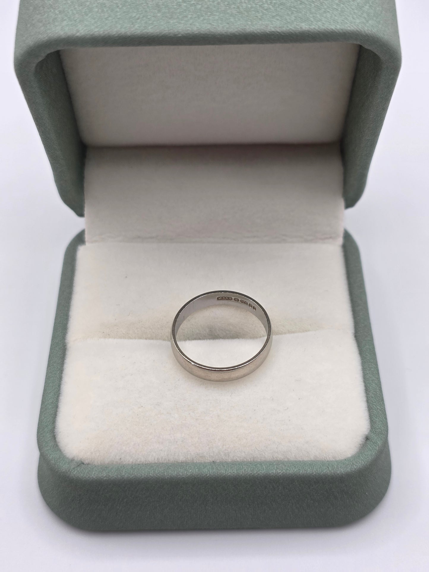 9ct white gold band ring