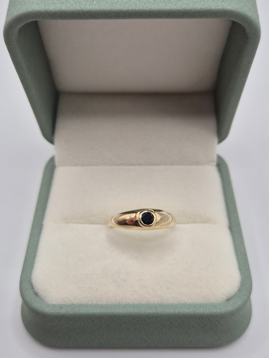 9ct gold sapphire gypsy ring