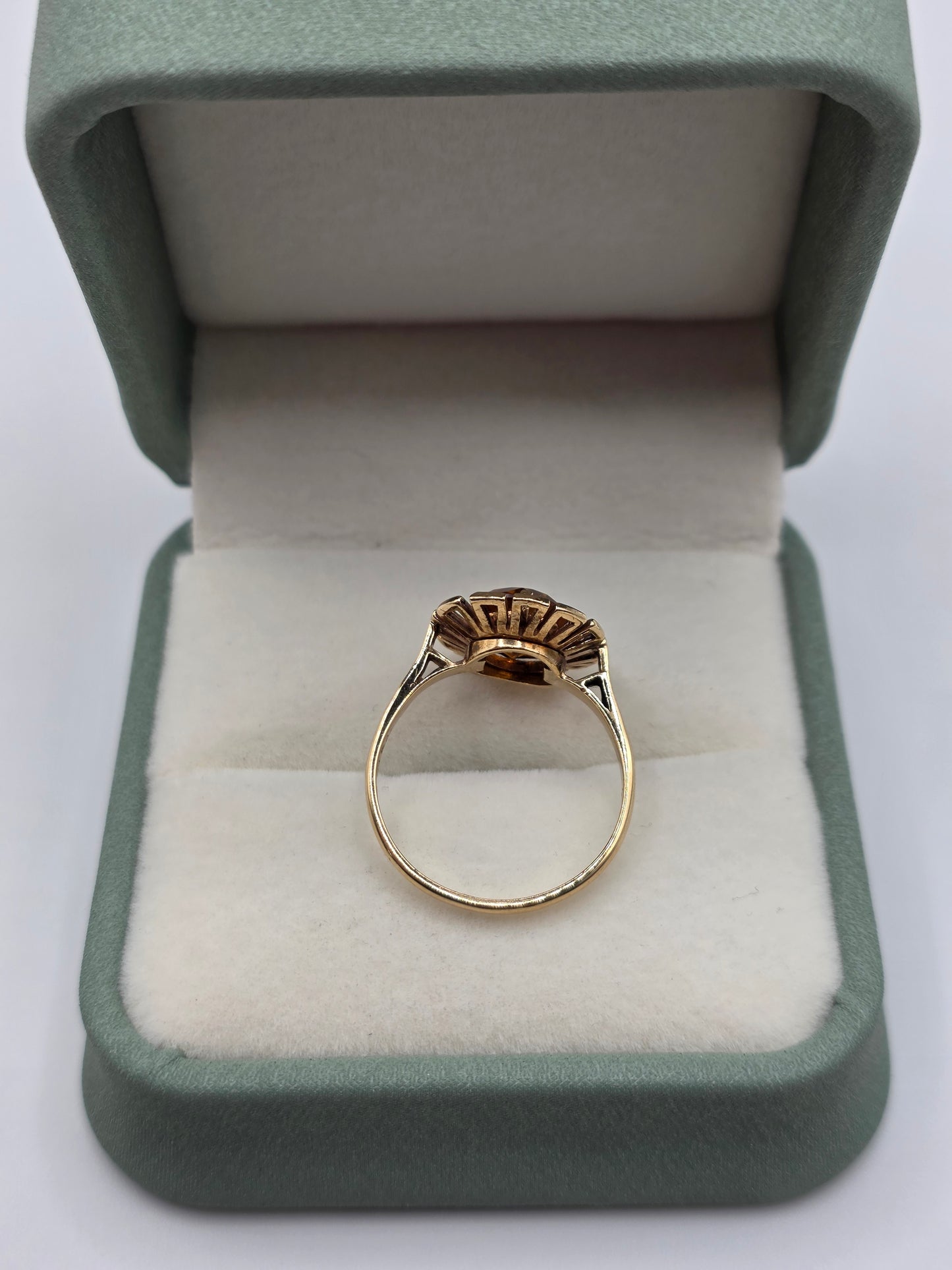 9ct gold citrine ring