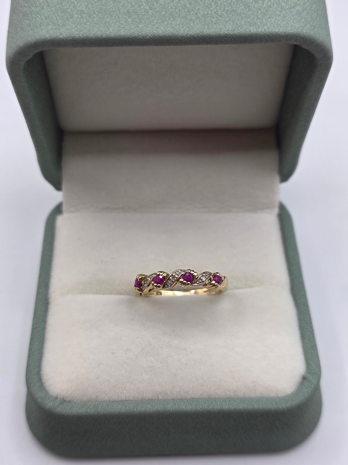 9ct gold ruby and diamond ring