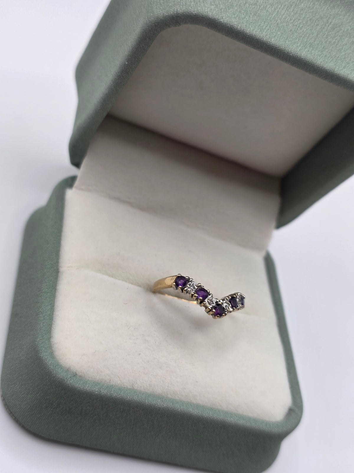 9ct gold amethyst and diamond wishbone ring