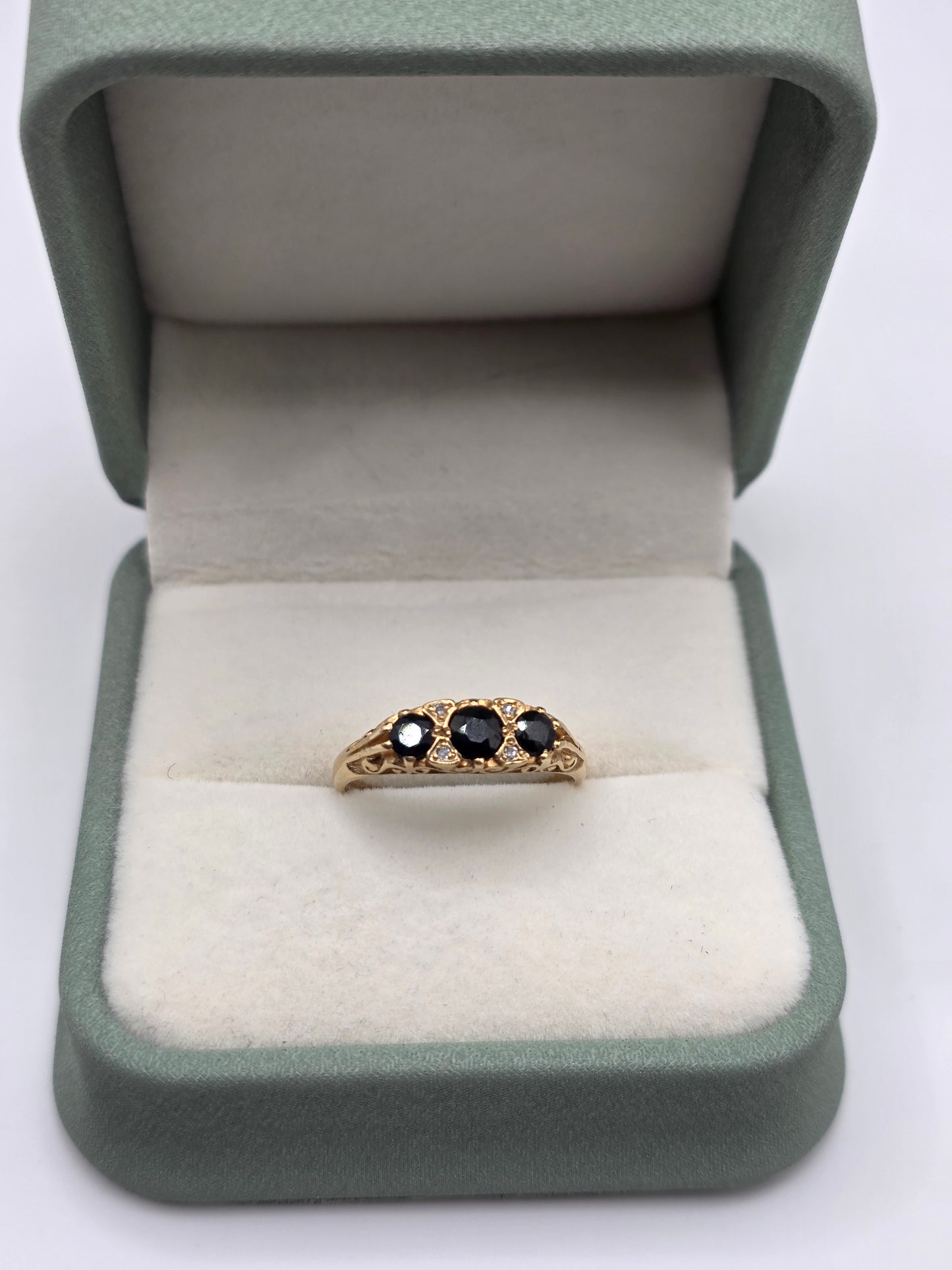 9ct gold sapphire and diamond ring