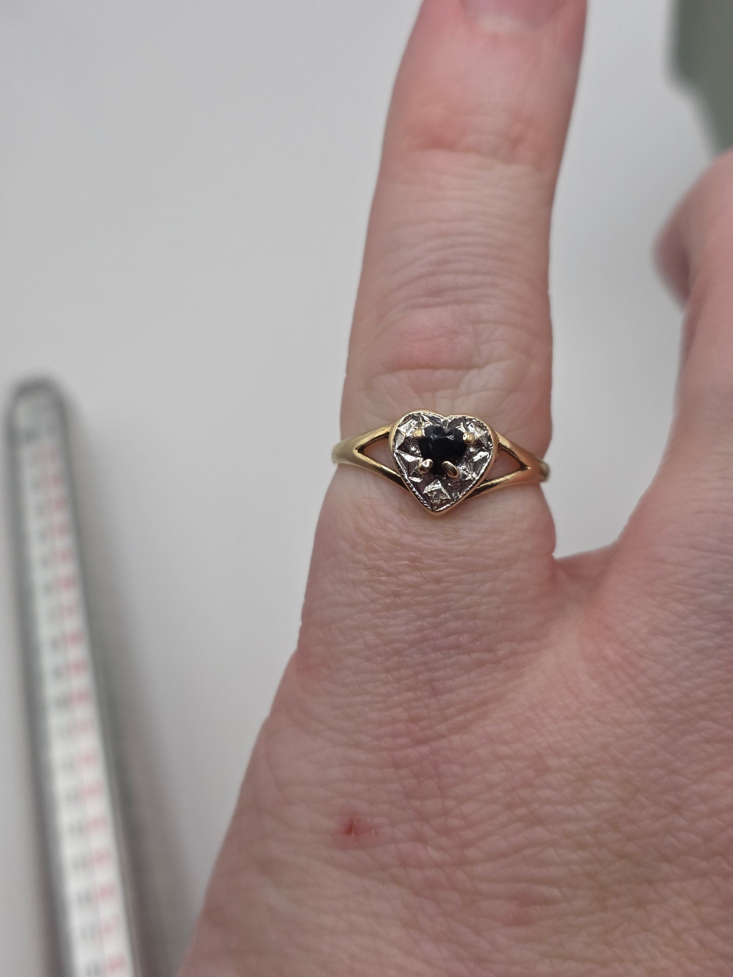 9ct gold sapphire and diamond heart ring