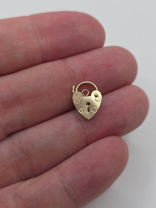 9ct gold padlock 58
