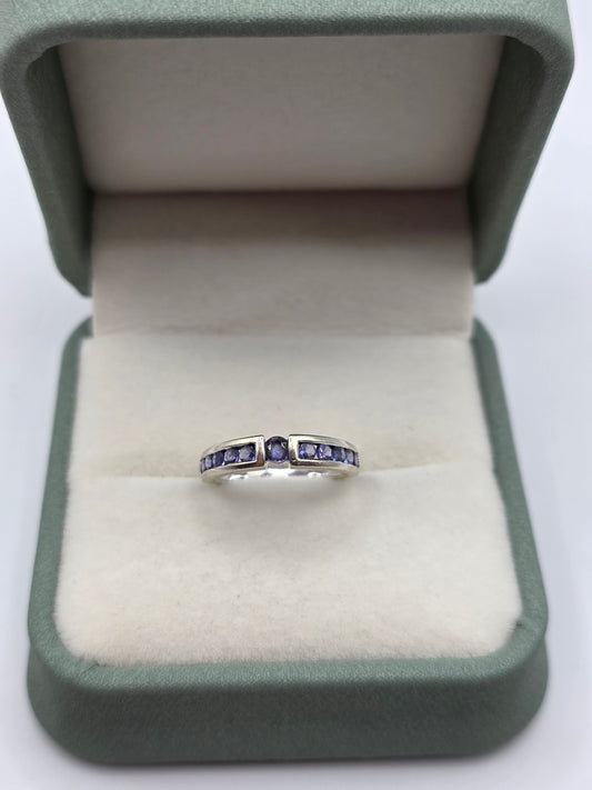 9ct white gold tanzanite ring