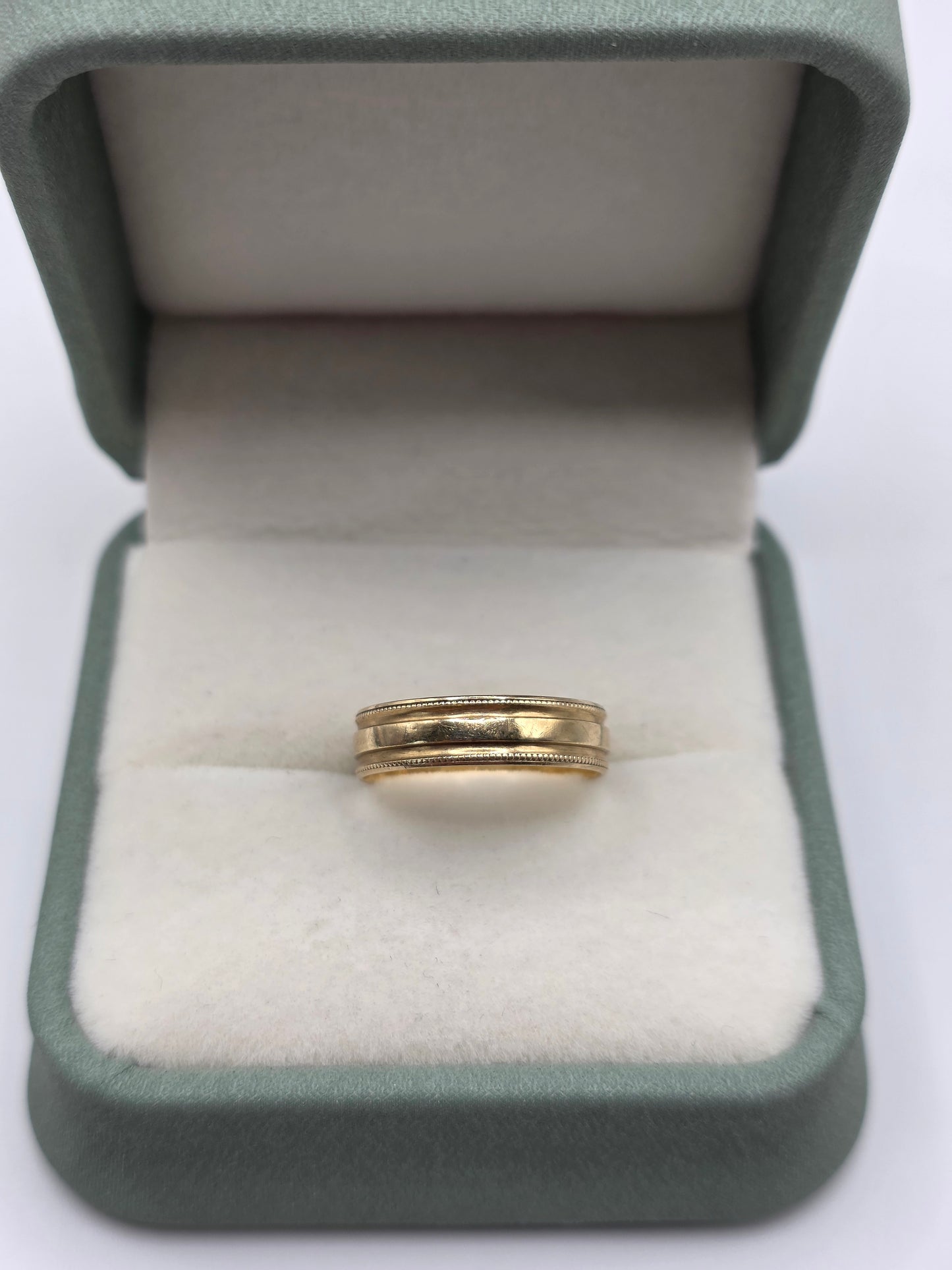 9ct gold ring