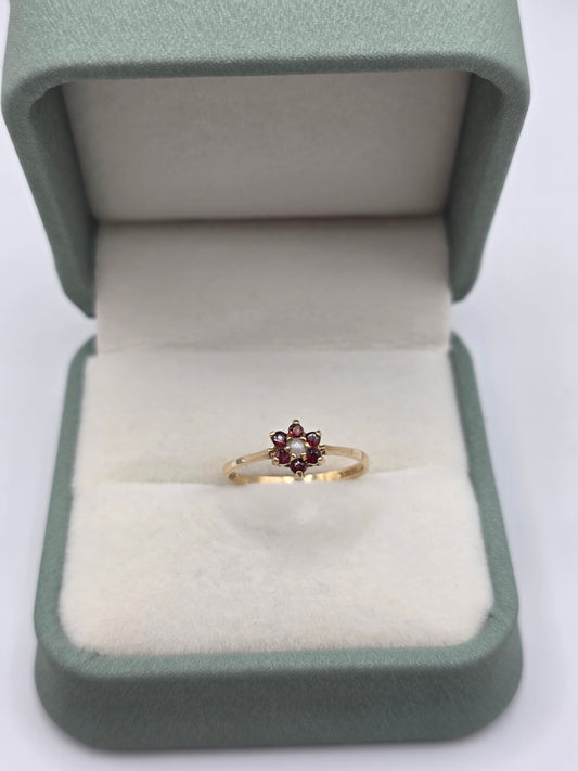 9ct gold garnet and pearl ring