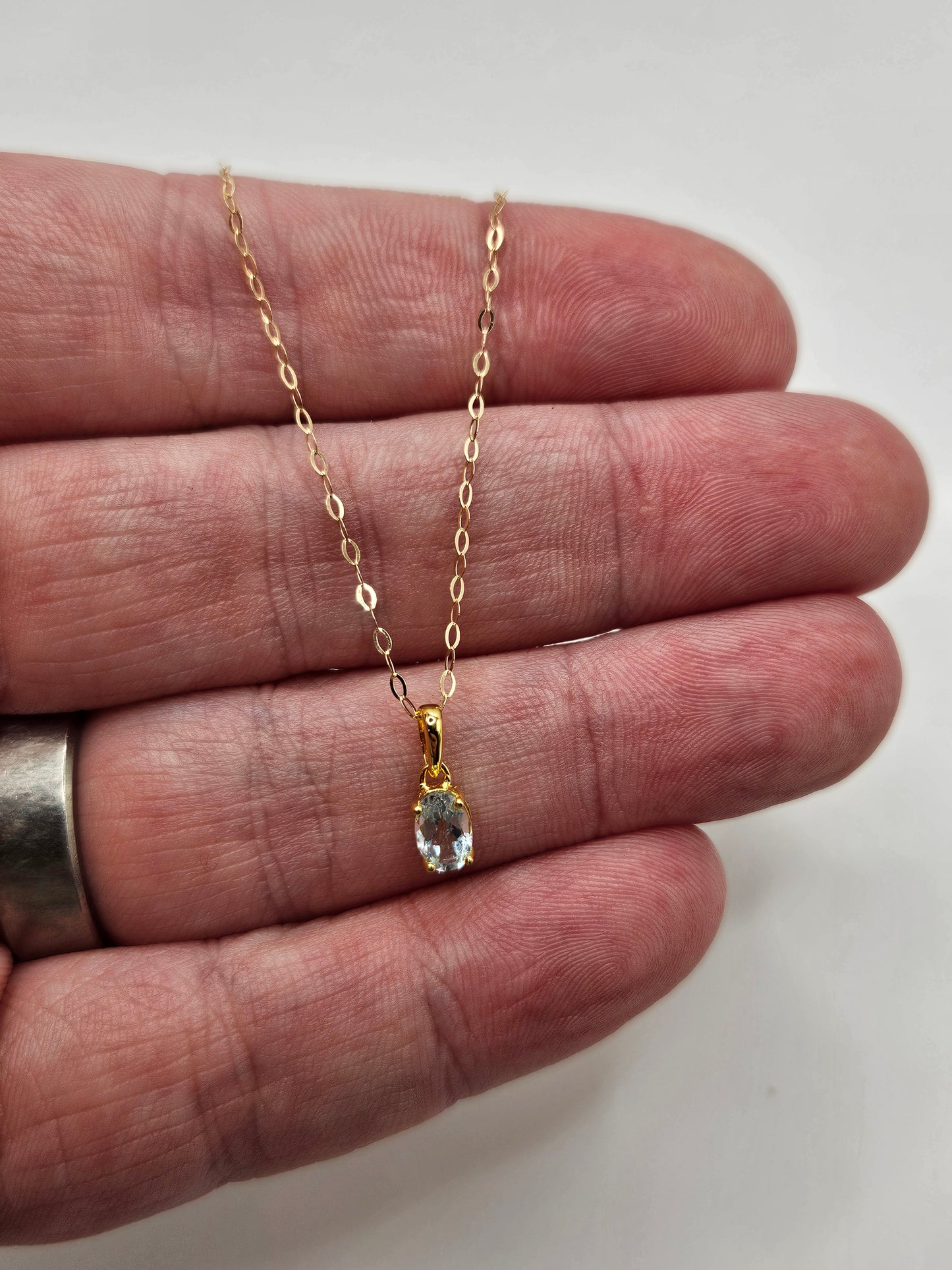 9ct gold topaz necklace