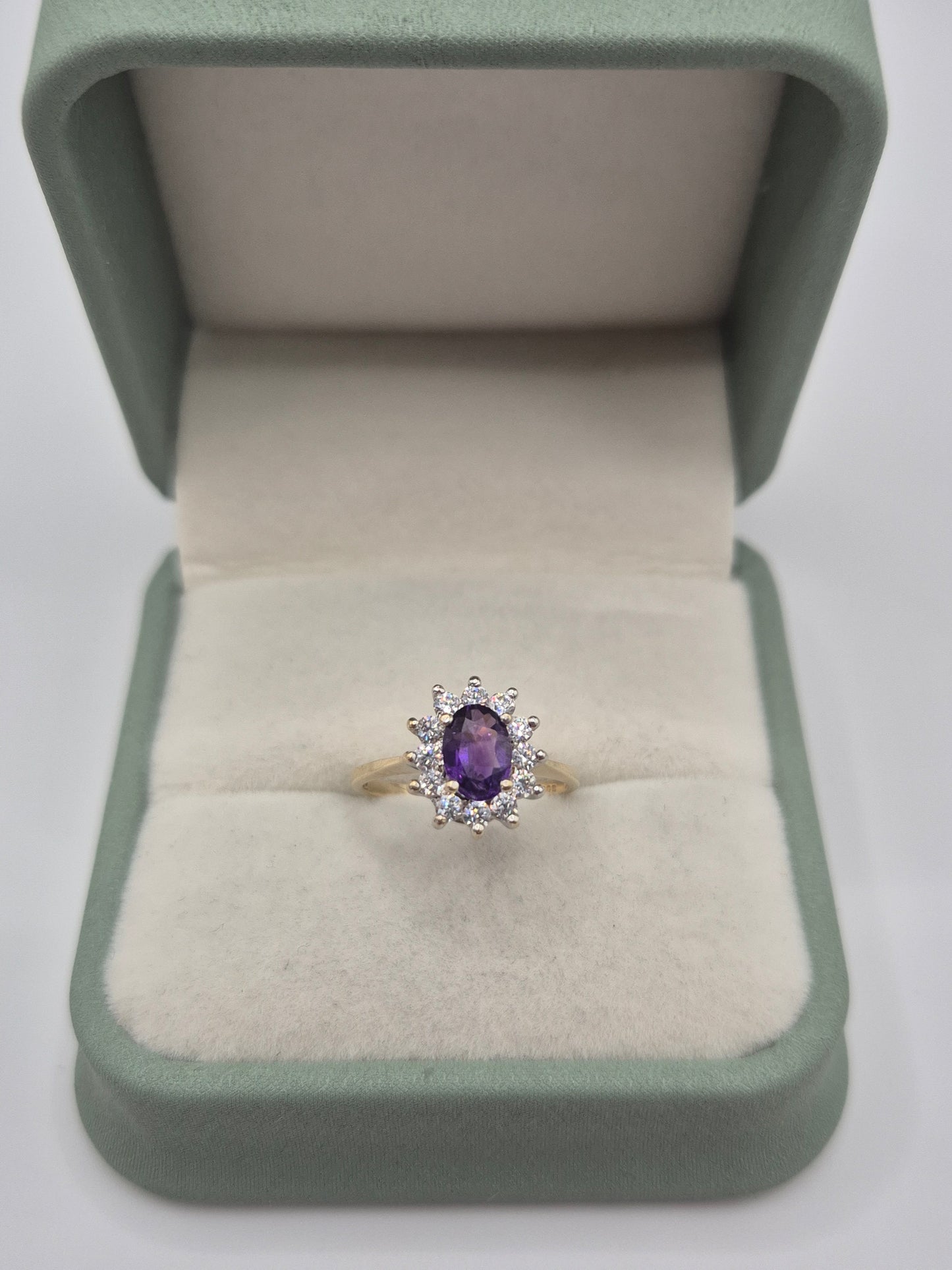 9ct gold amethyst and cz ring