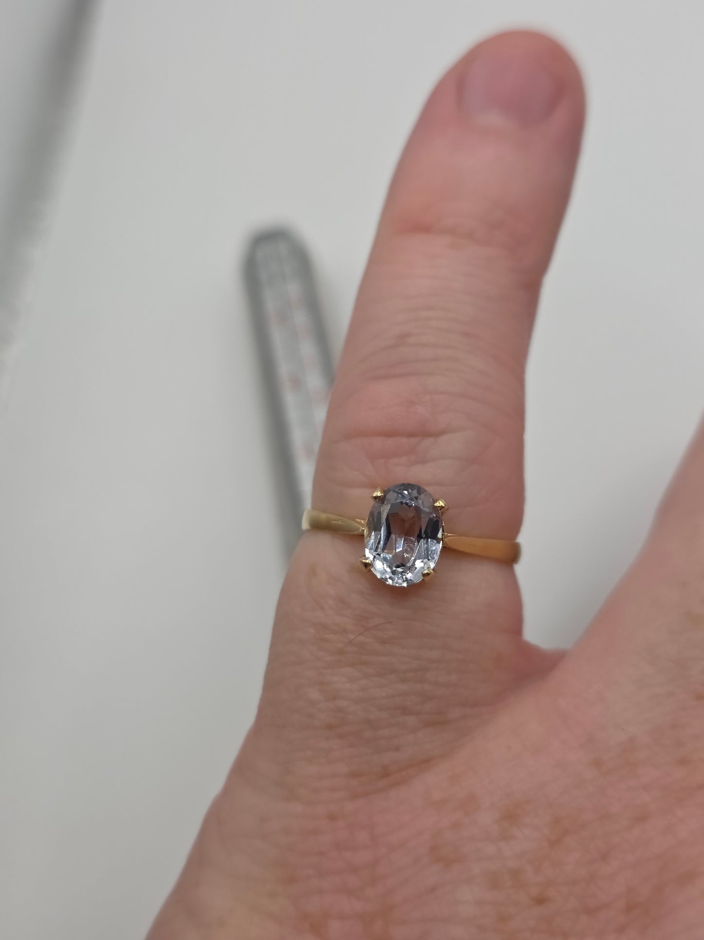 9ct gold aquamarine ring