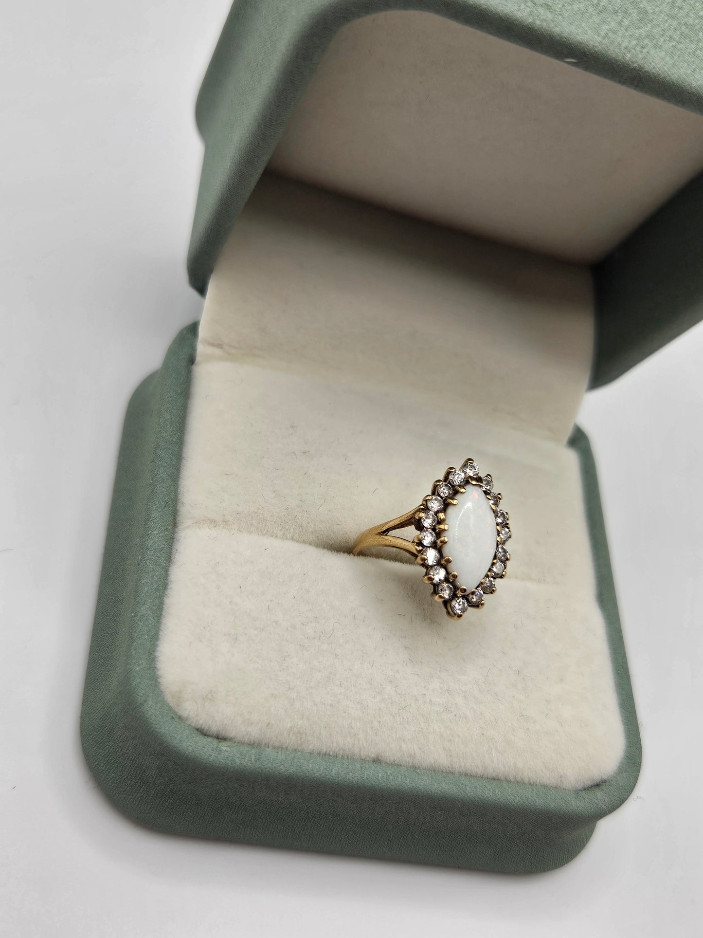 9ct gold opal and cz ring