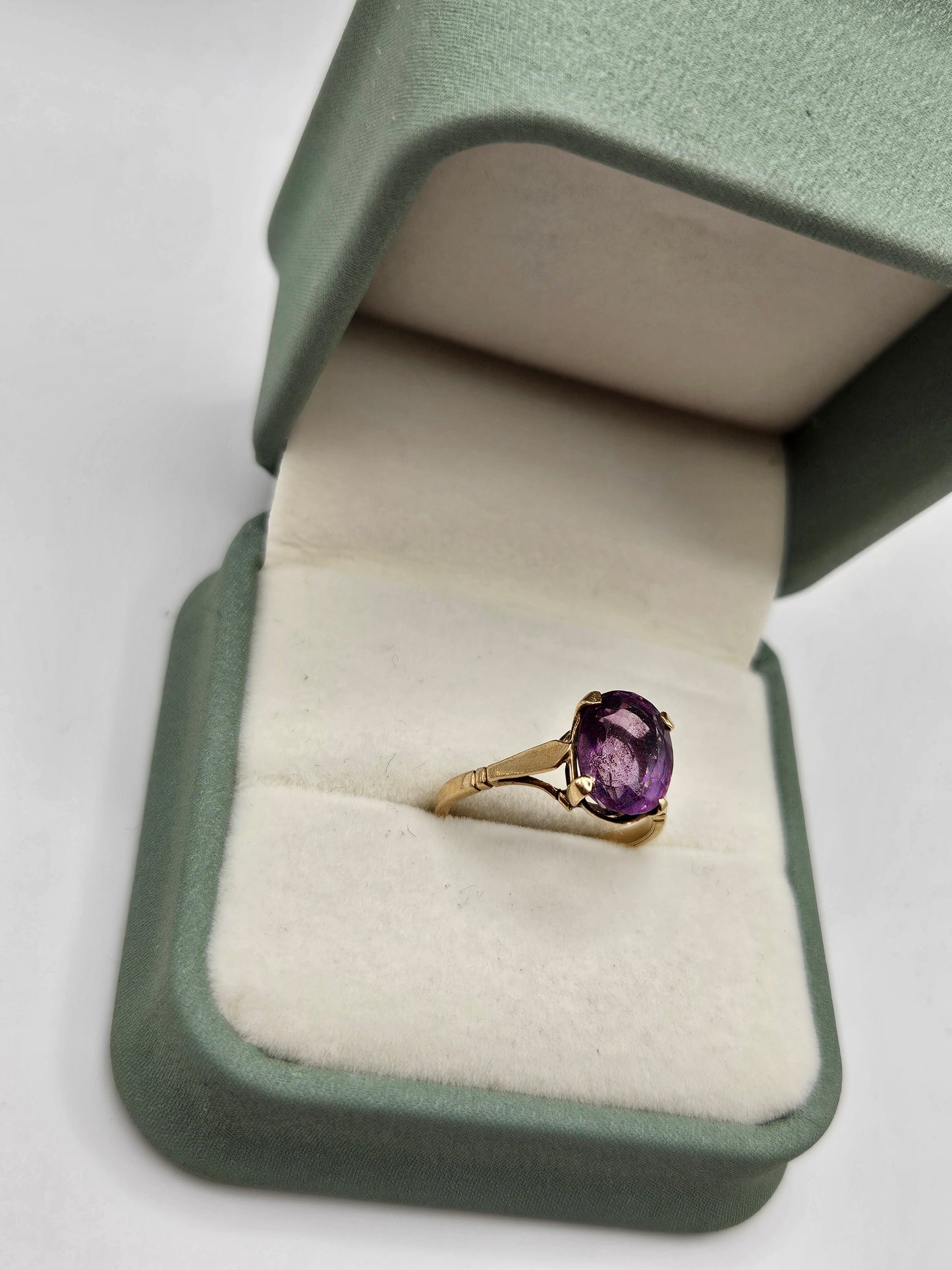 9ct gold amethyst ring