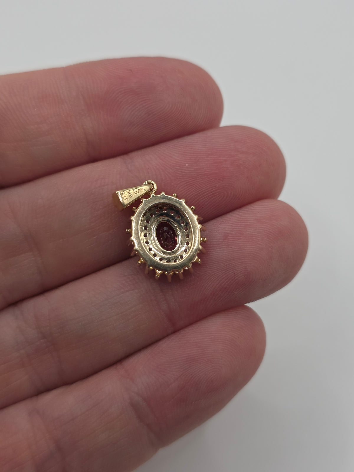 9ct gold spinel pendant
