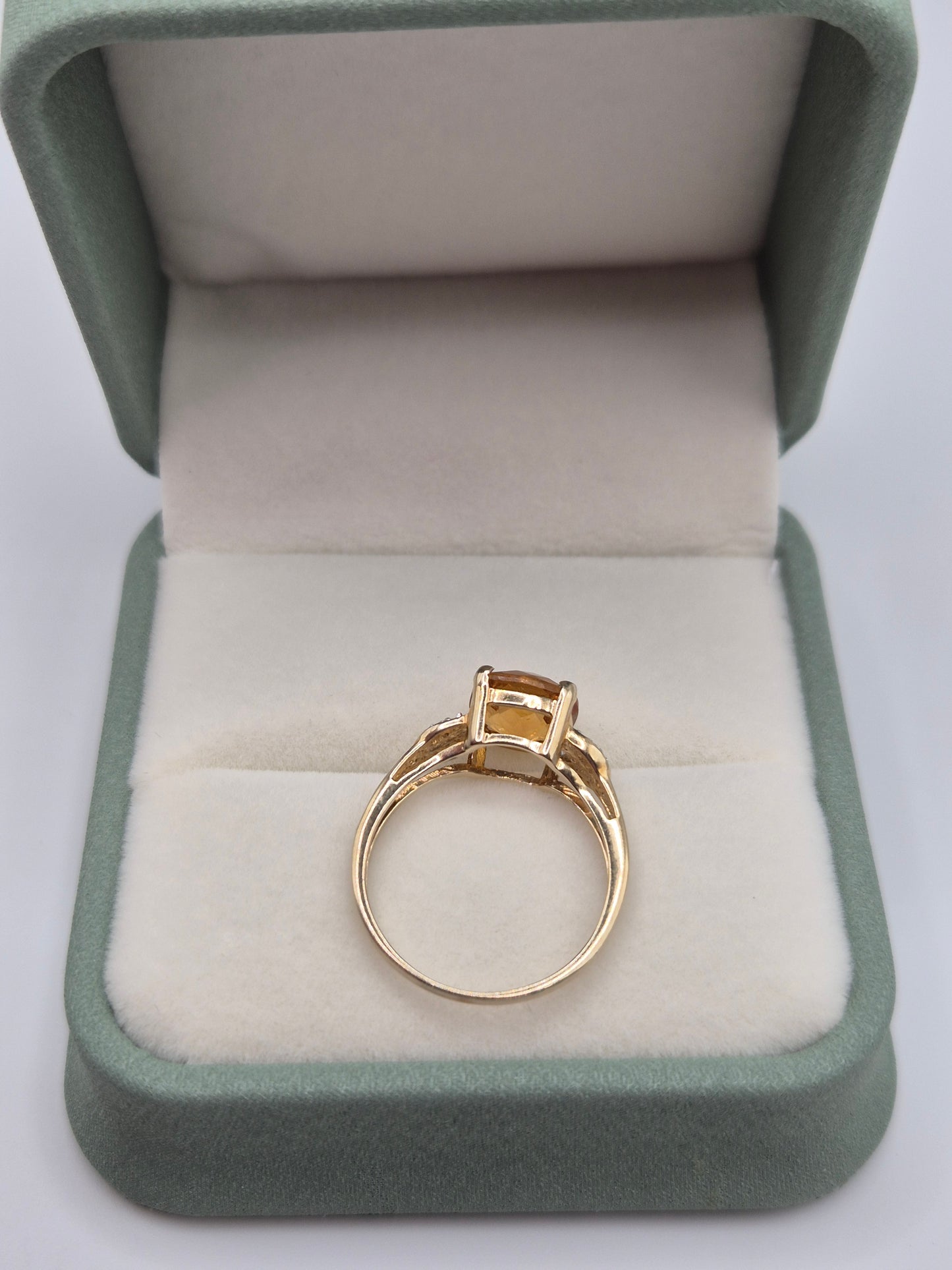 9ct gold citrine and diamond ring