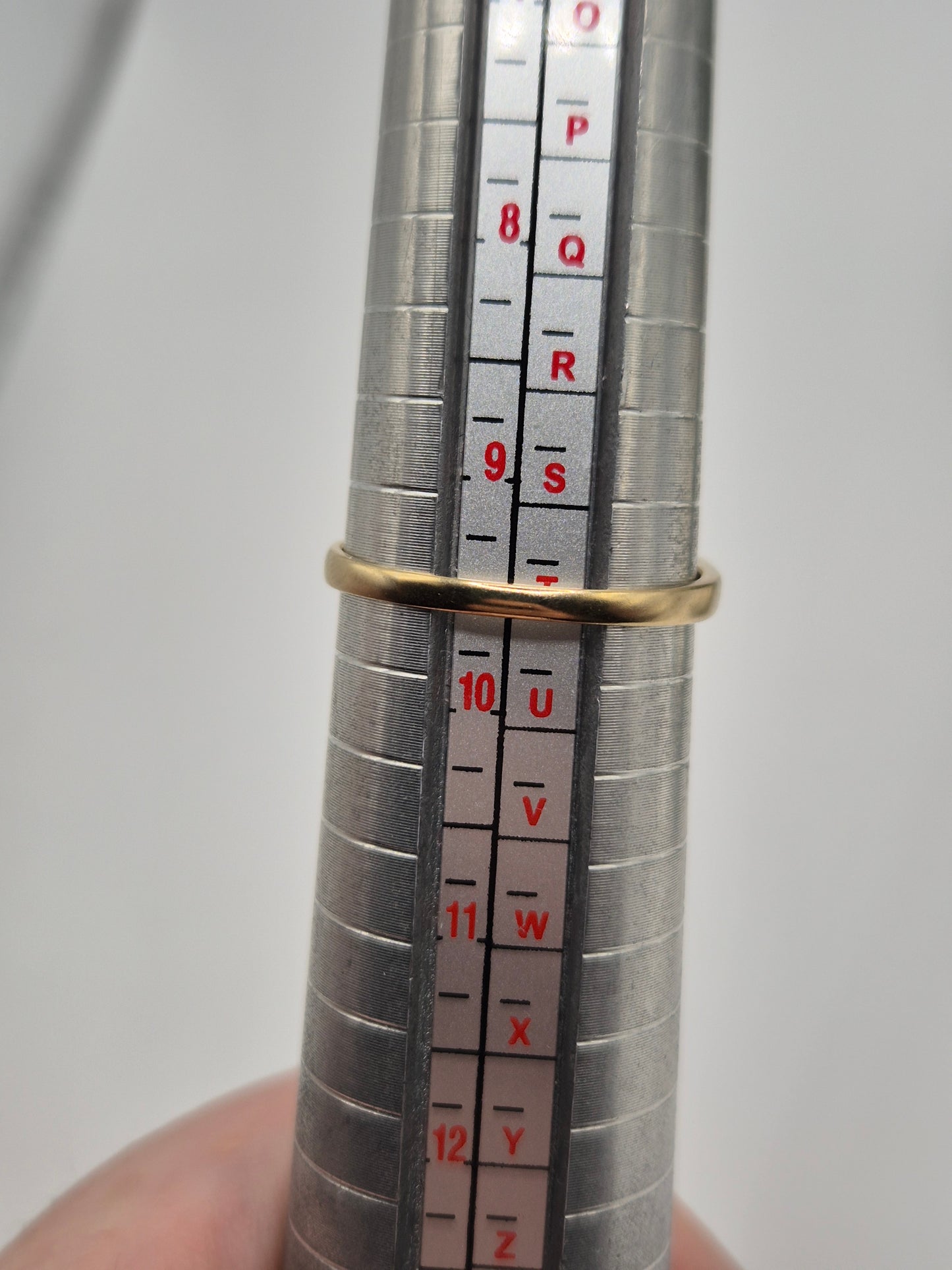 9ct gold sapphire and diamond ring