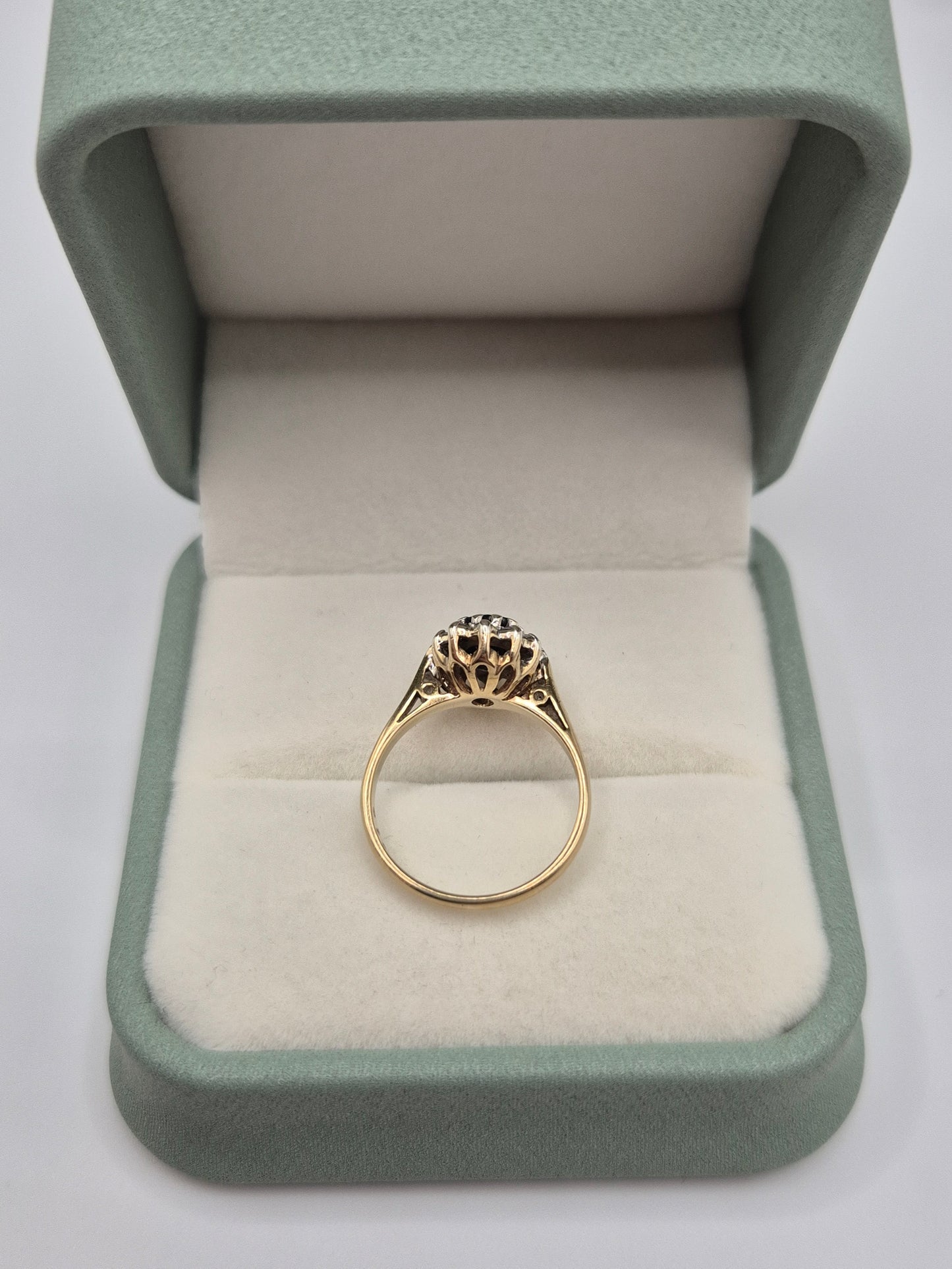 9ct gold sapphire and diamond ring