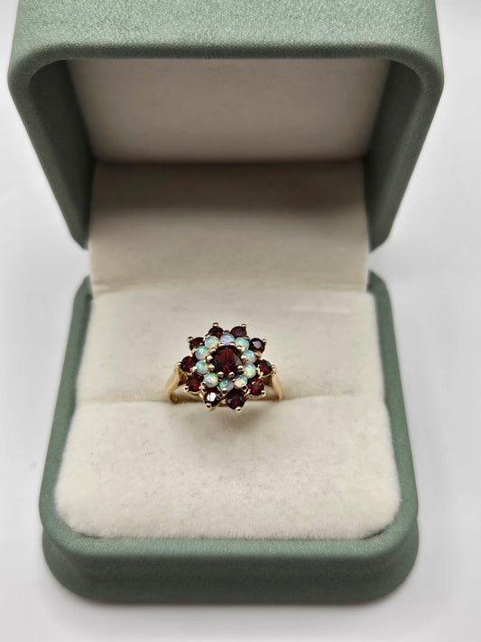 9ct gold garnet and opal ring