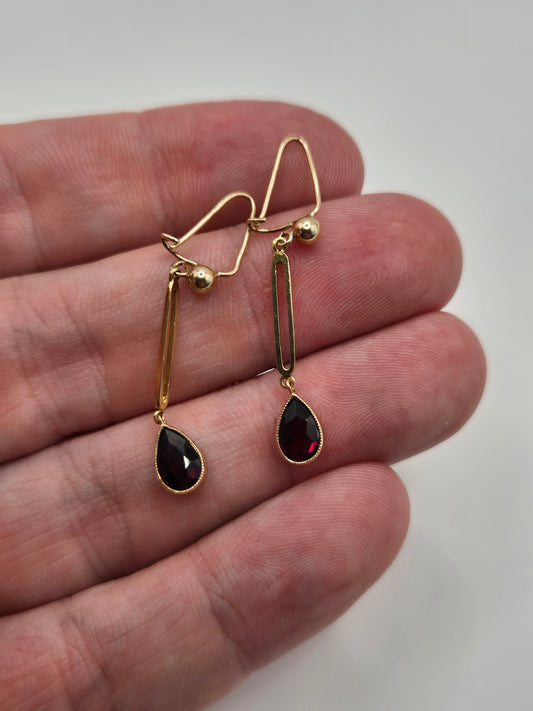 9ct gold garnet earrings