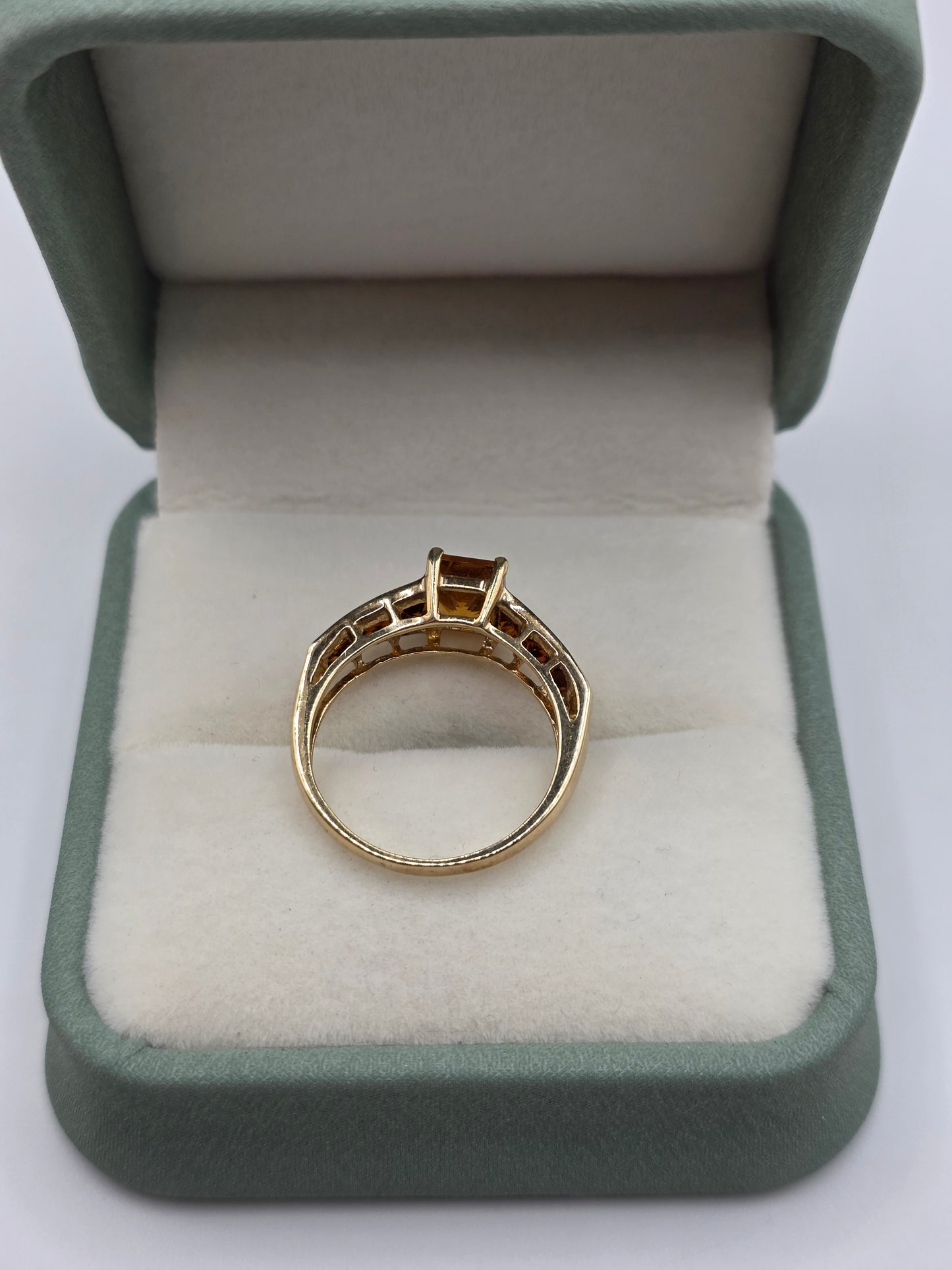 9ct gold citrine and garnet ring