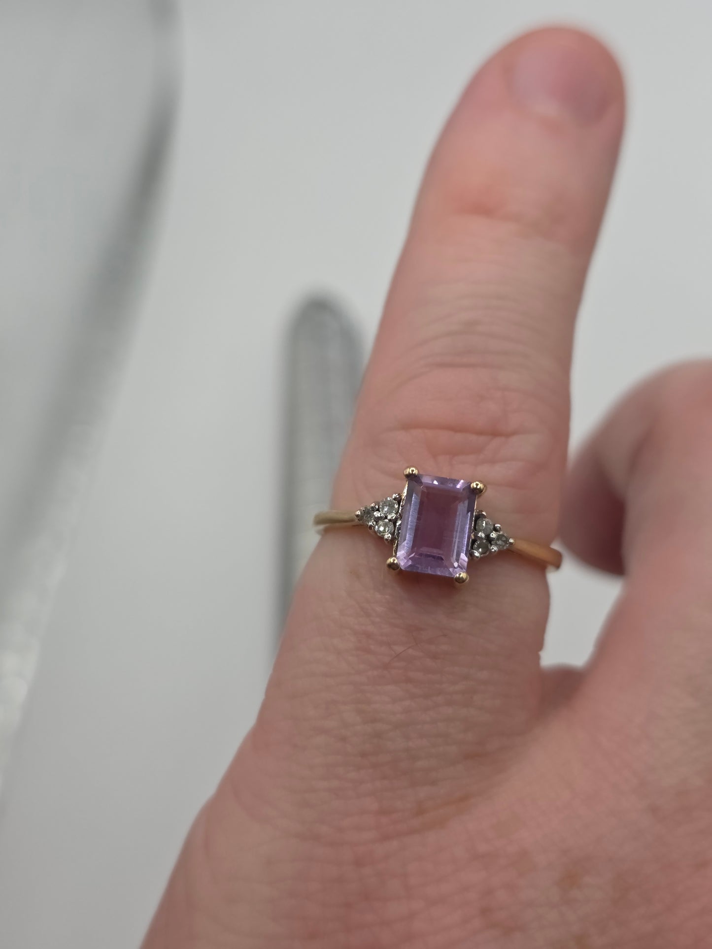 9ct gold amethyst and diamond ring
