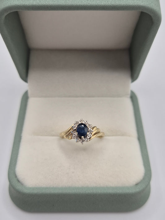 9ct gold sapphire and diamond ring