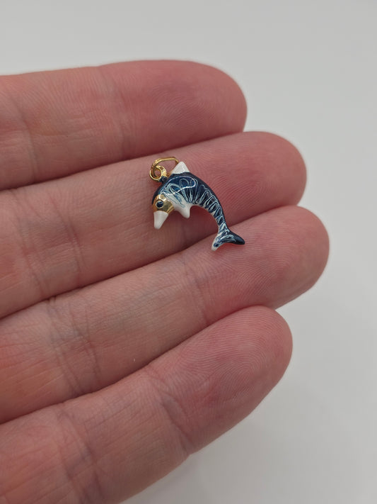 9ct gold enamelled dolphin pendant