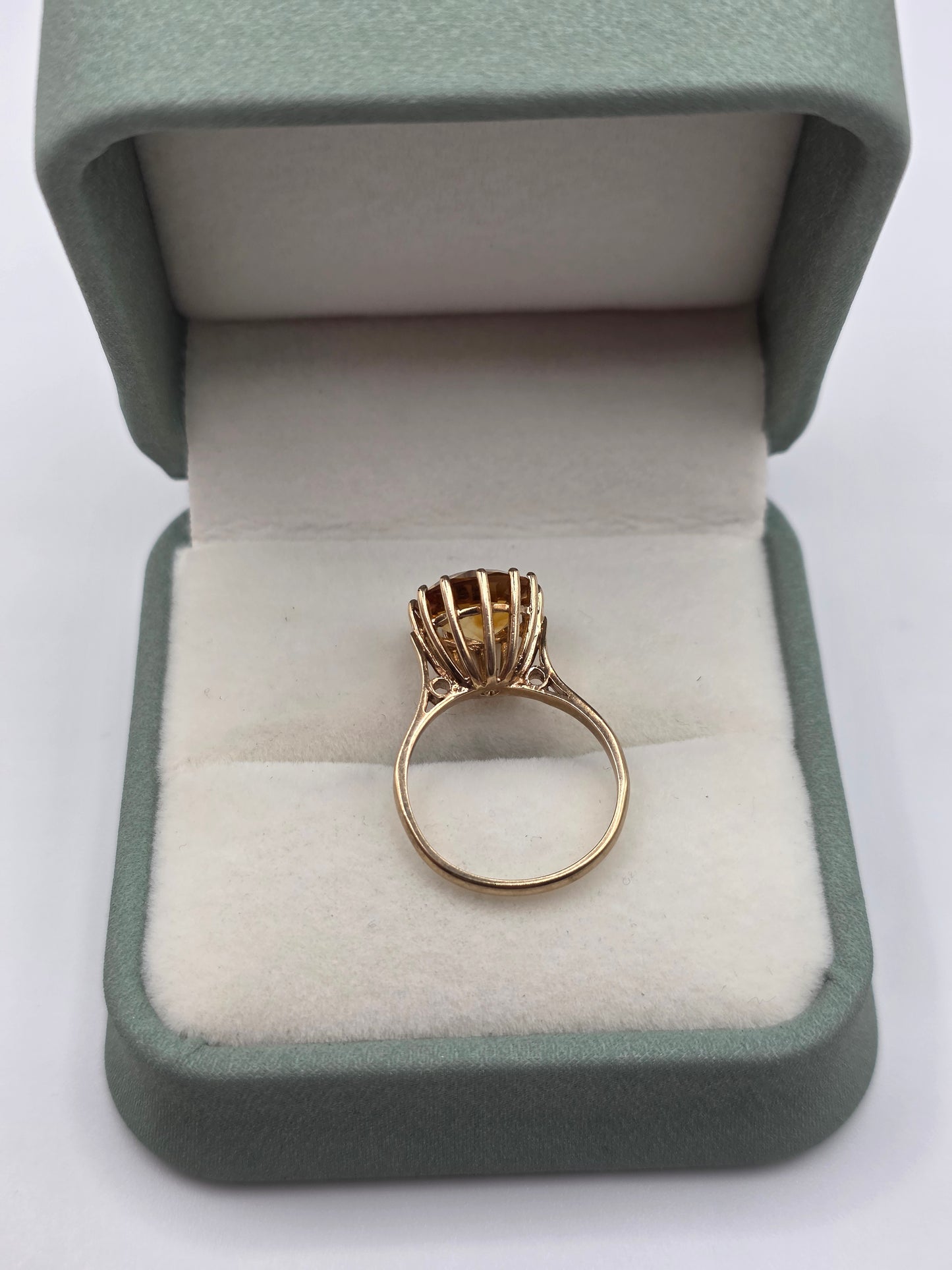 9ct gold citrine ring