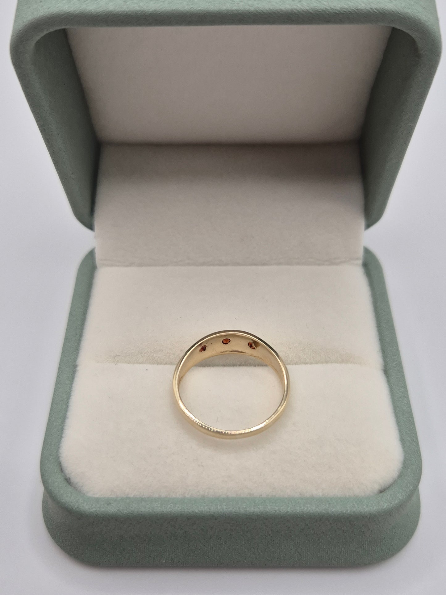 9ct gold garnet gypsy ring