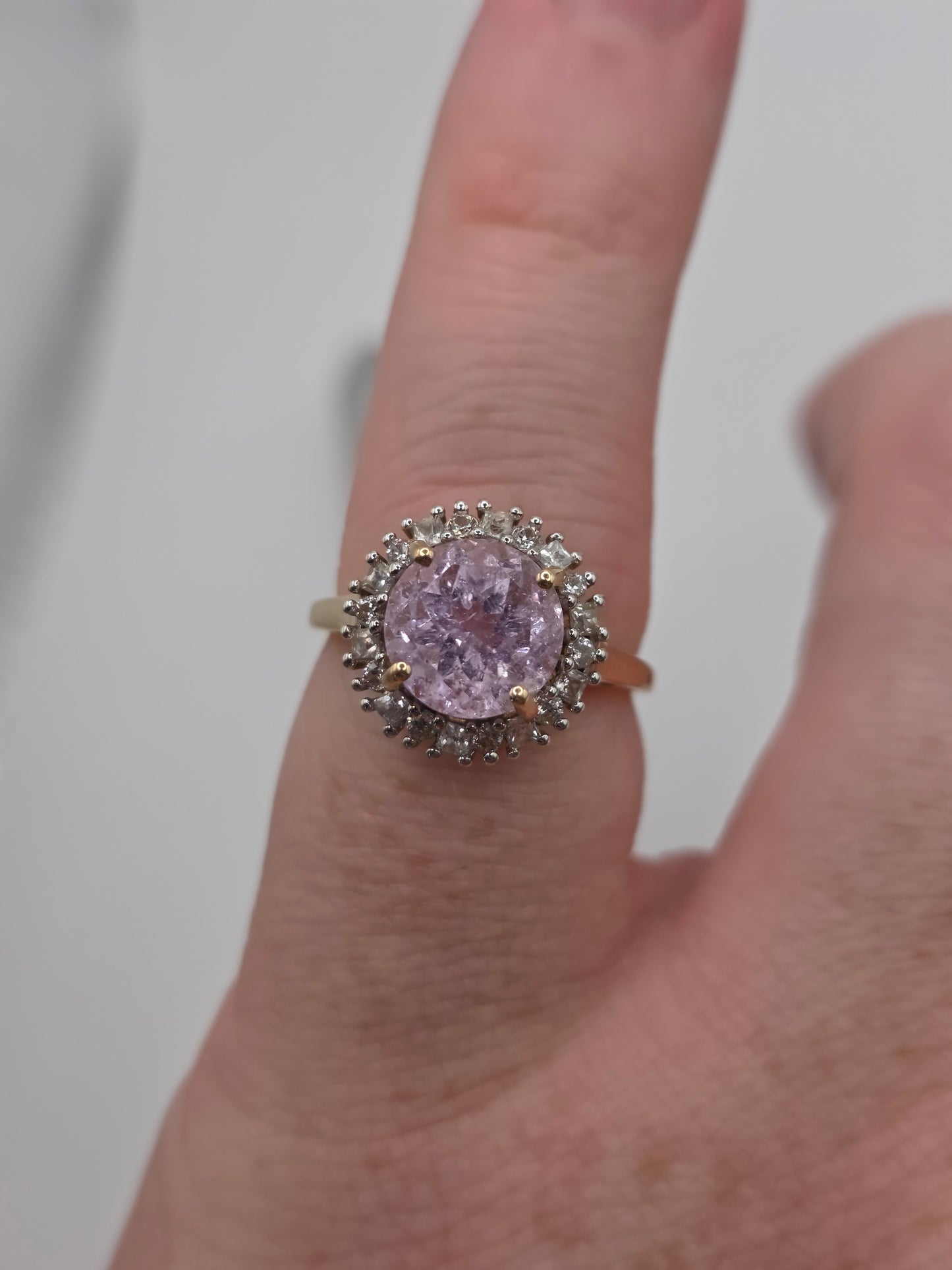 9ct gold pale amethyst and zircon ring