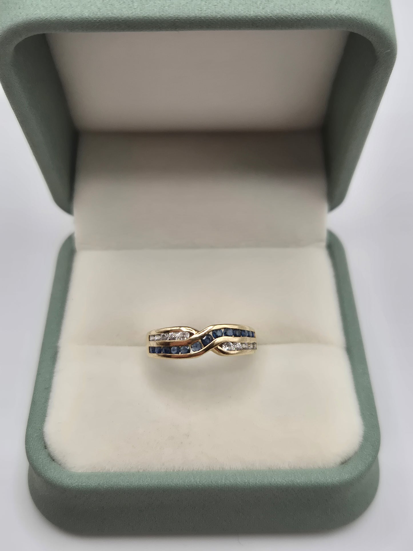 9ct gold sapphire and cz ring