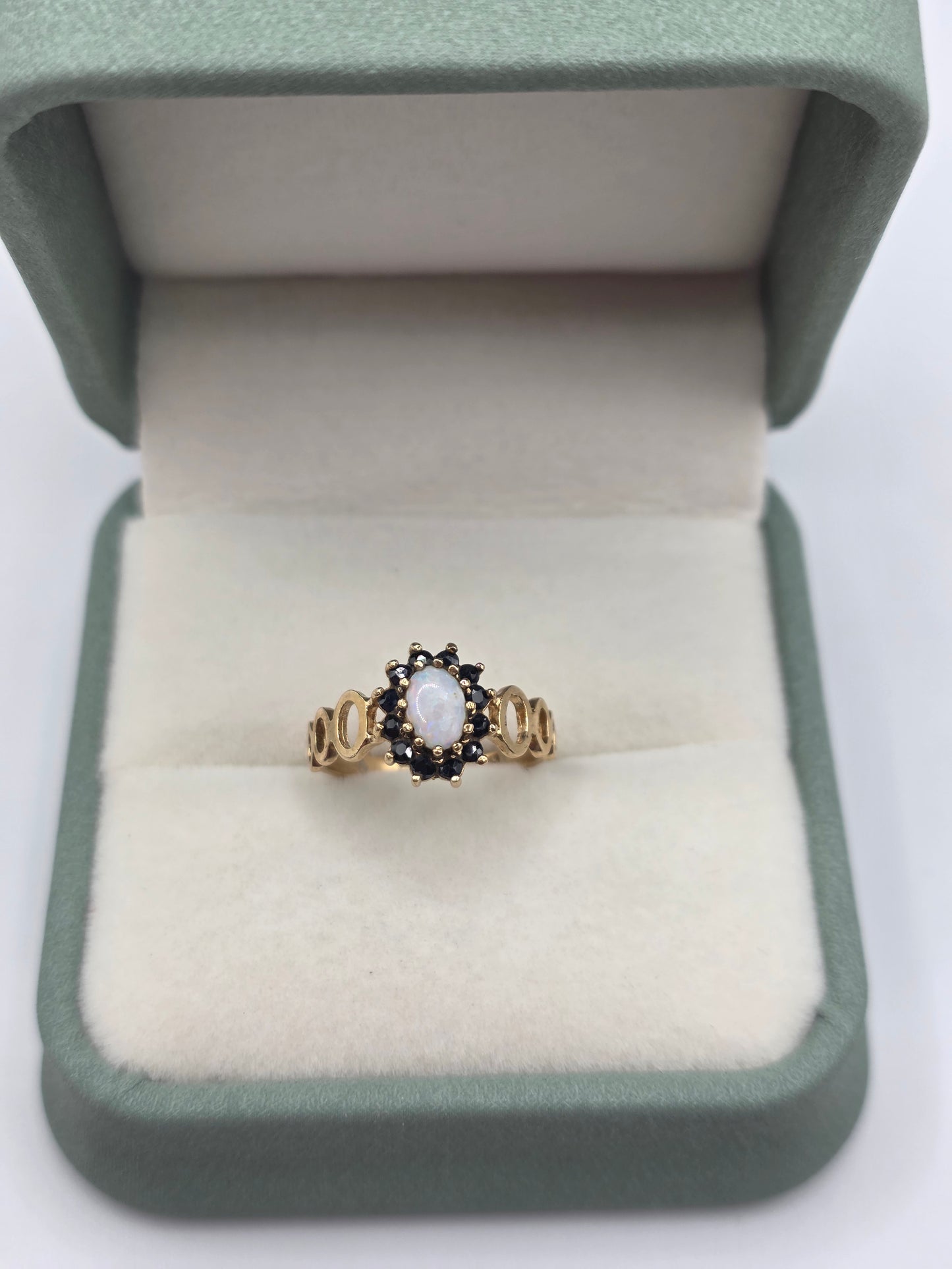 9ct gold opal and sapphire ring