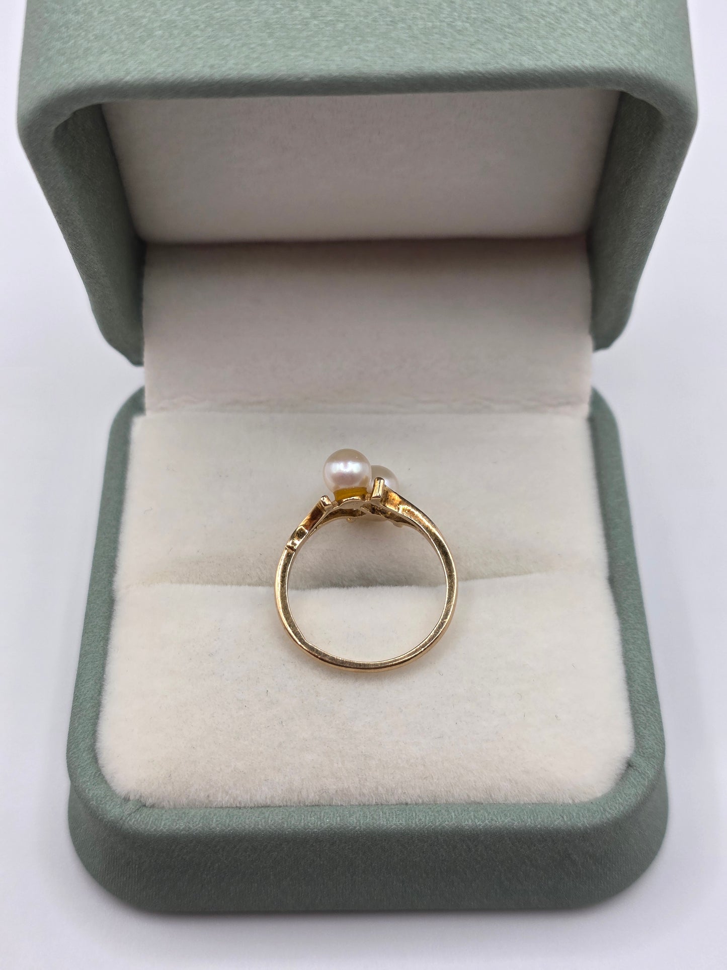 9ct gold pearl ring
