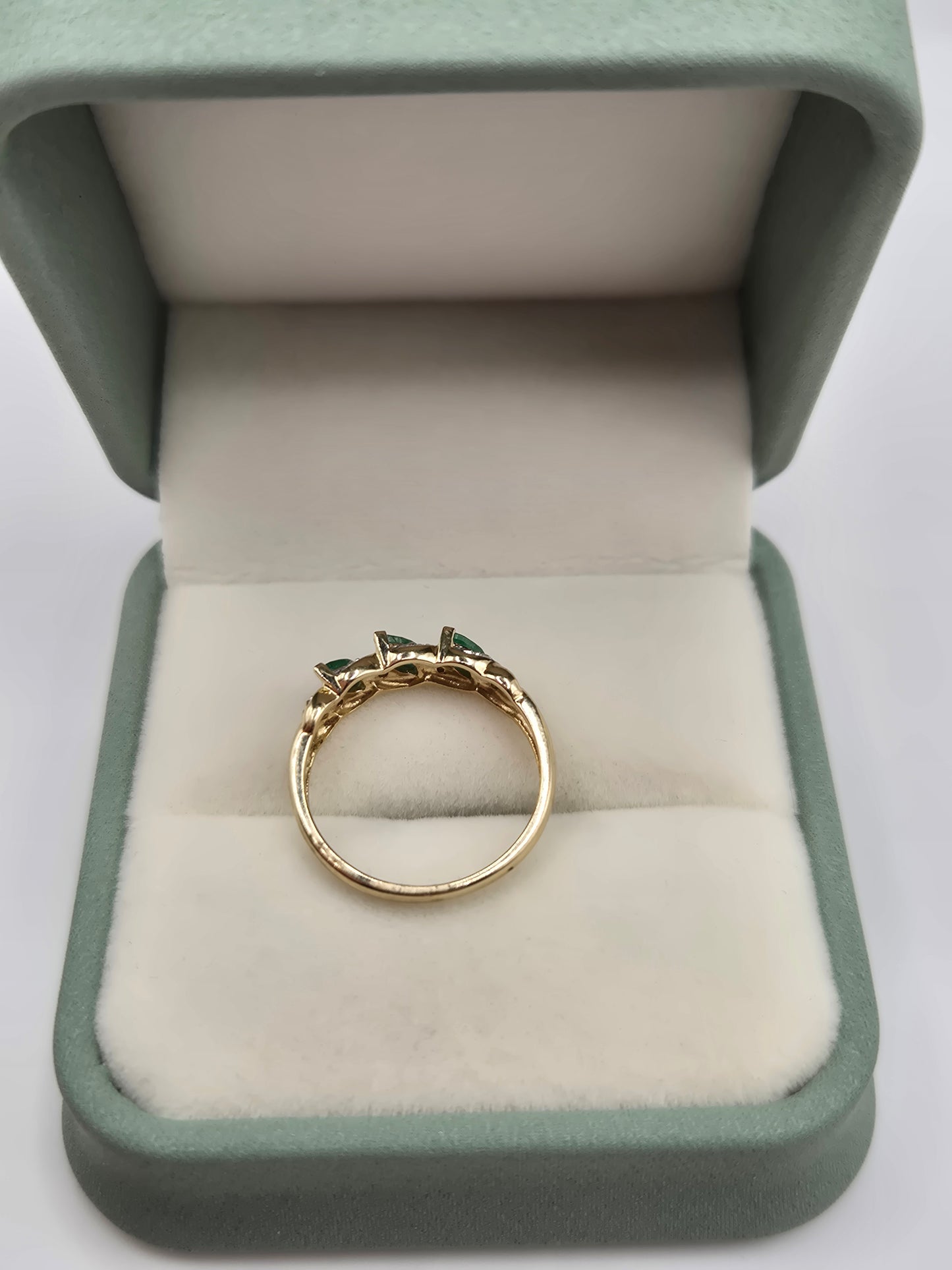 9ct gold emerald and diamond ring