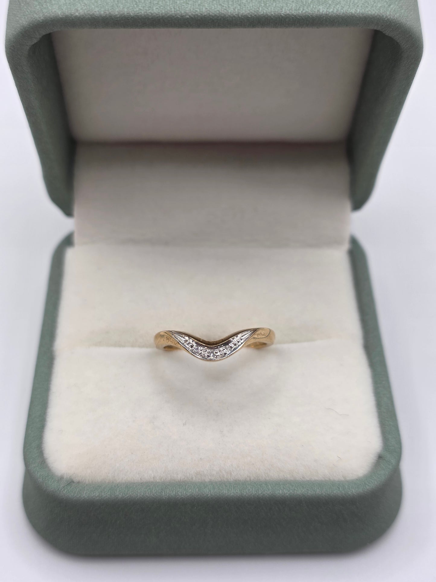9ct gold diamond wishbone ring