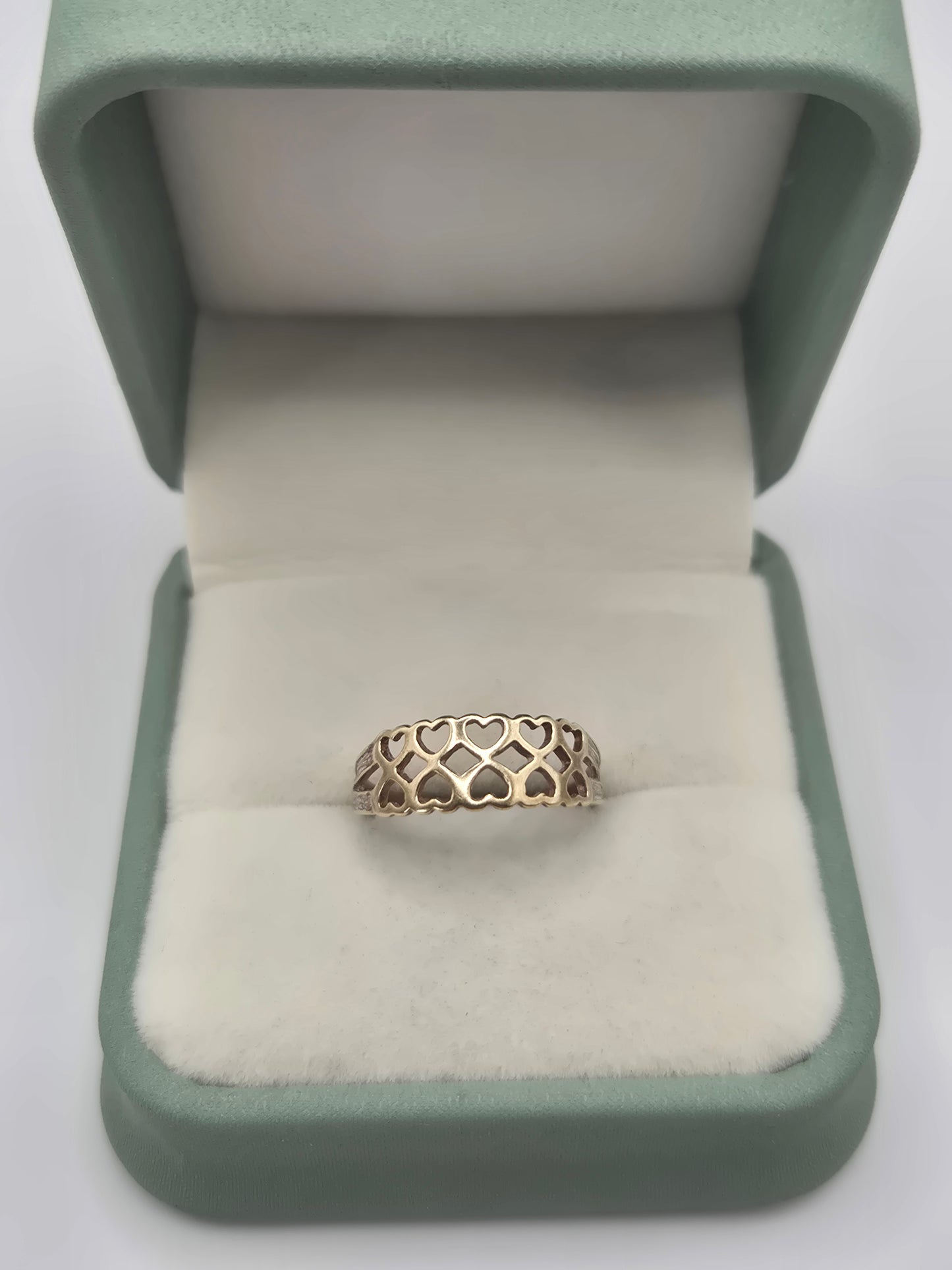 Vintage 9ct gold heart ring