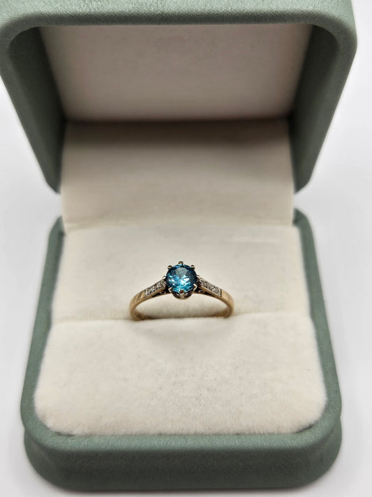 9ct gold blue zircon ring