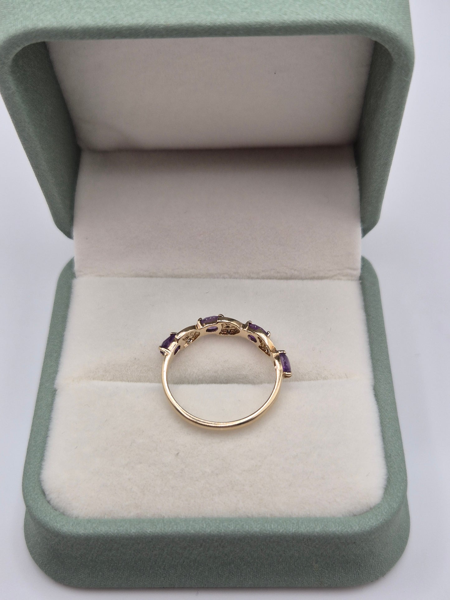 9ct gold amethyst and diamond ring