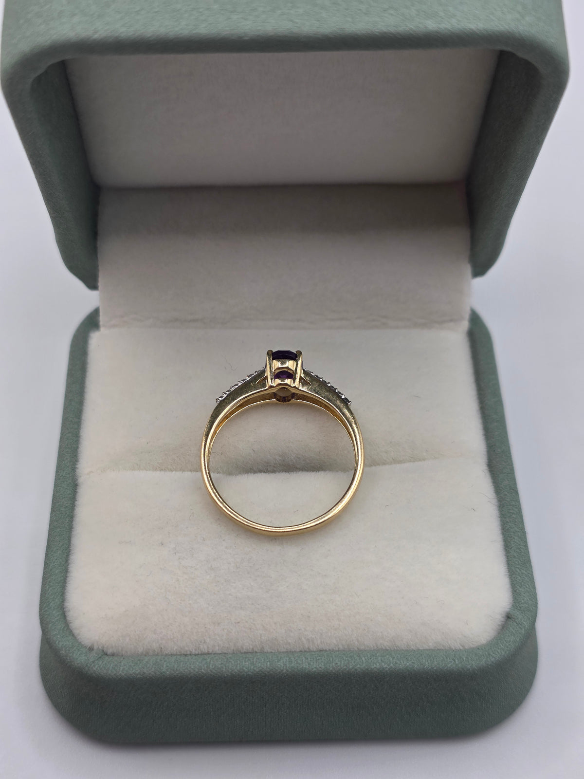 9ct gold amethyst and diamond ring