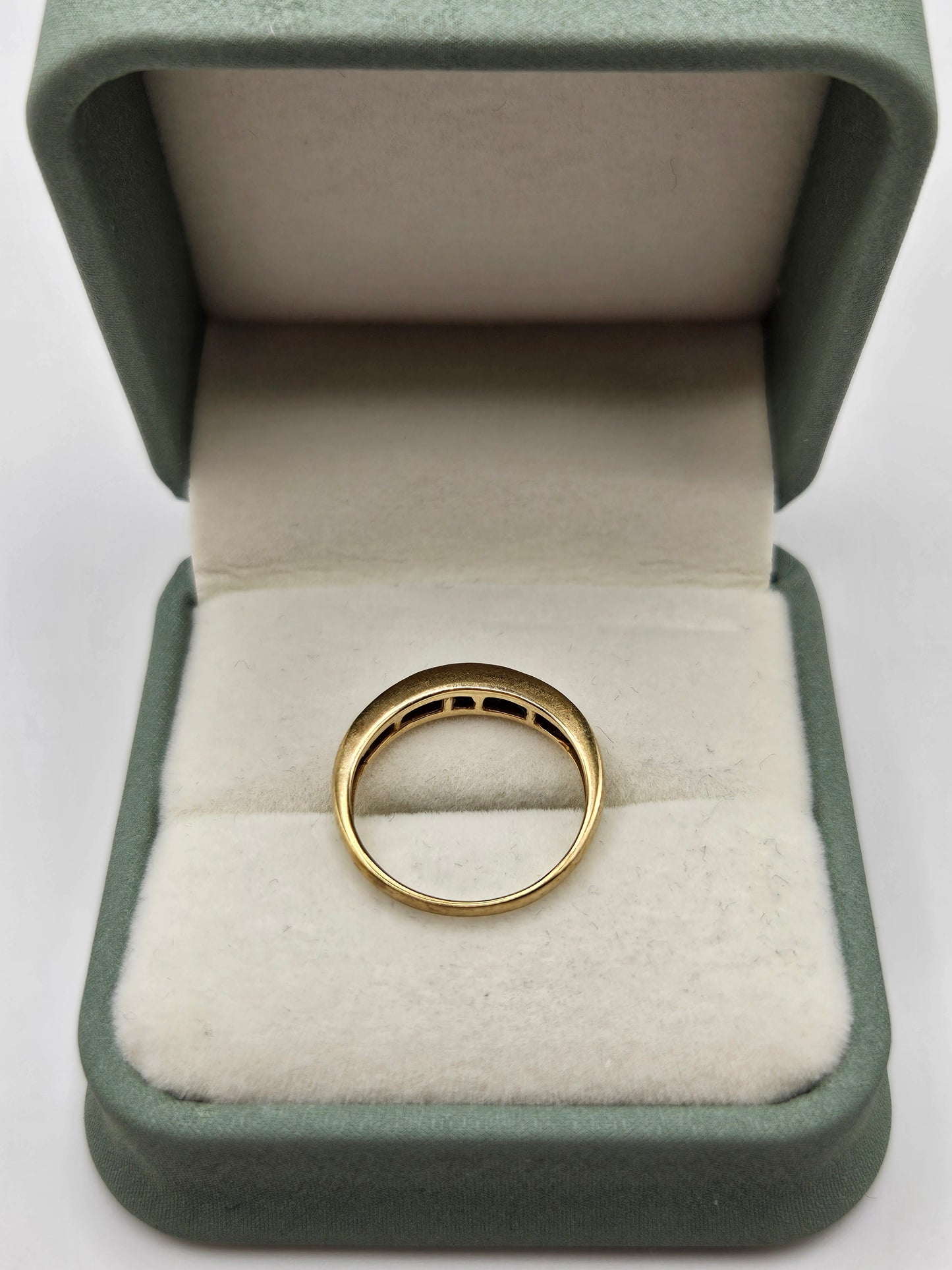 9ct gold cz ring