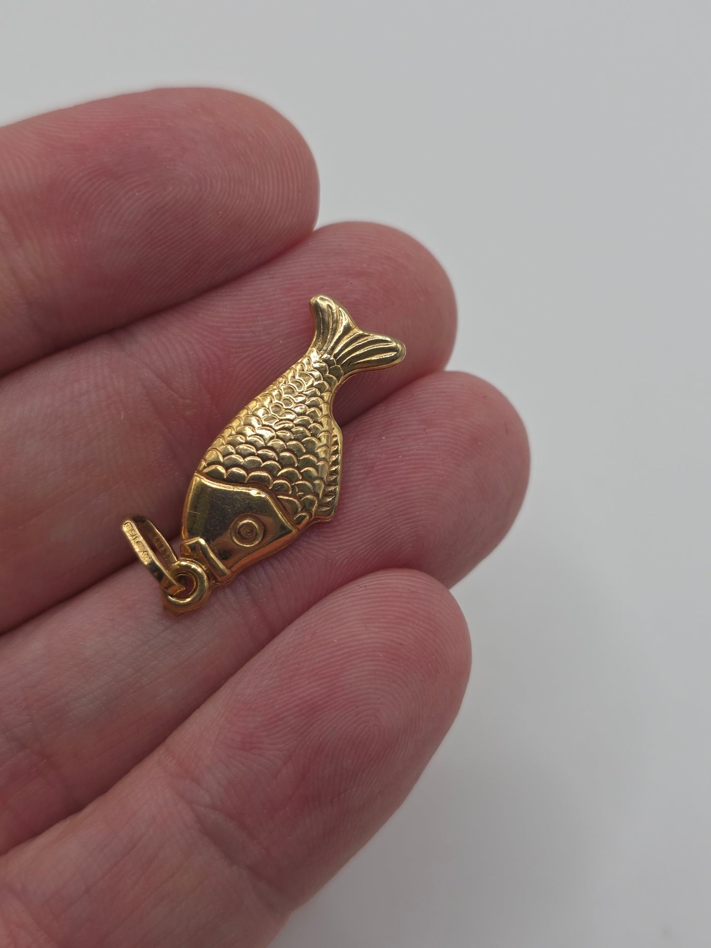 9ct gold fish charm
