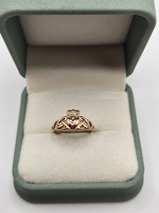 9ct rose gold claddagh ring