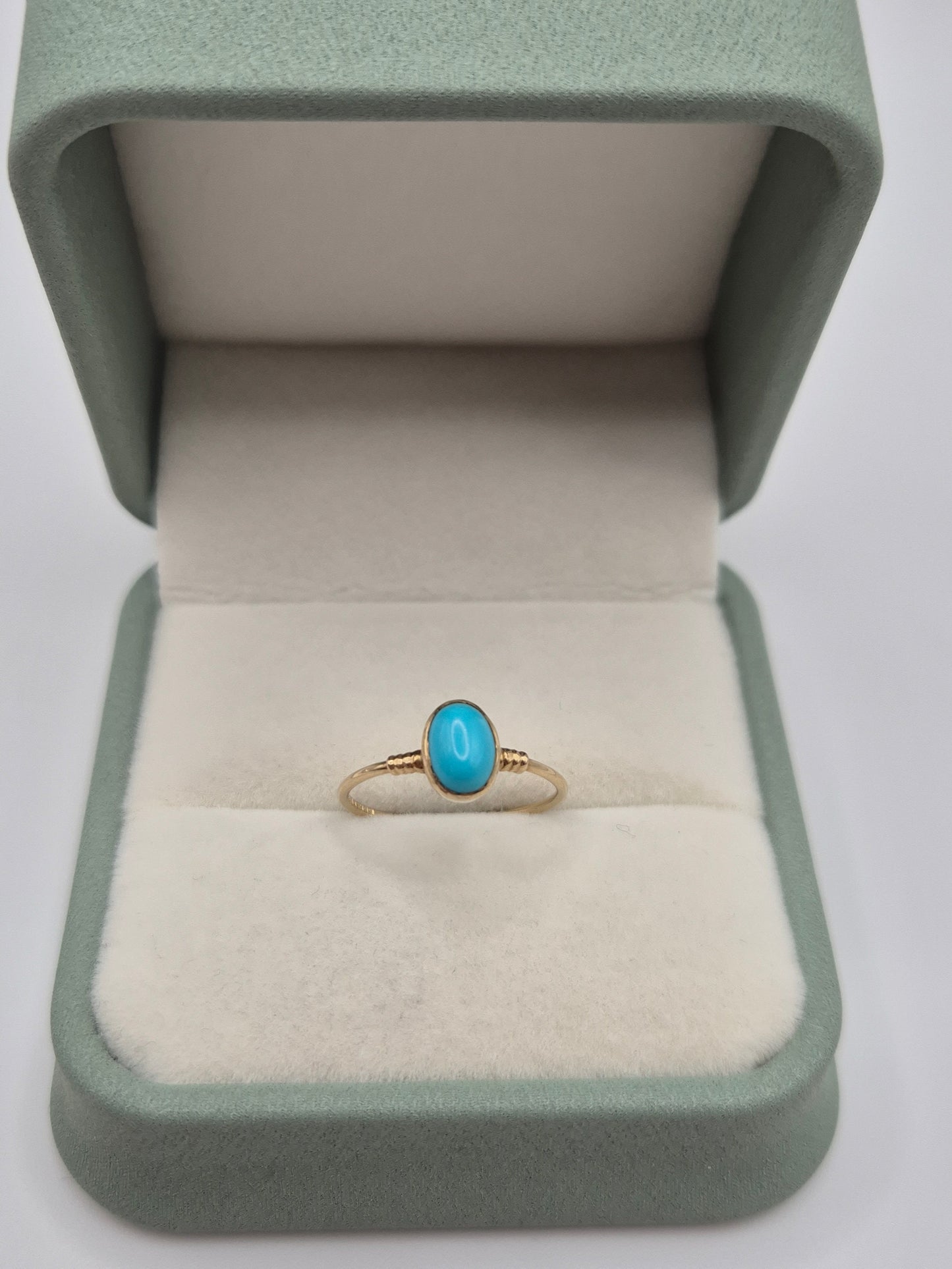 9ct gold turquoise ring