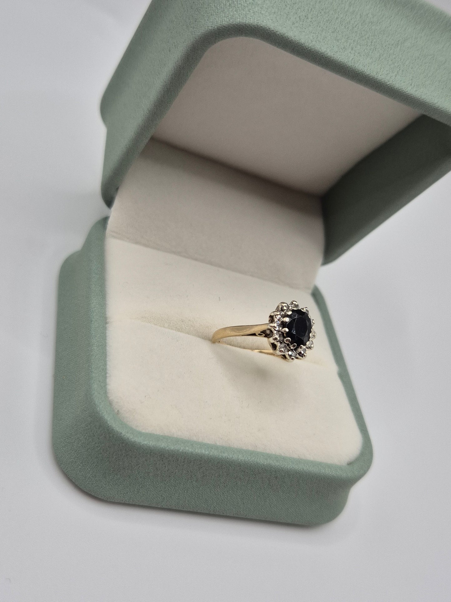 9ct gold sapphire and diamond ring