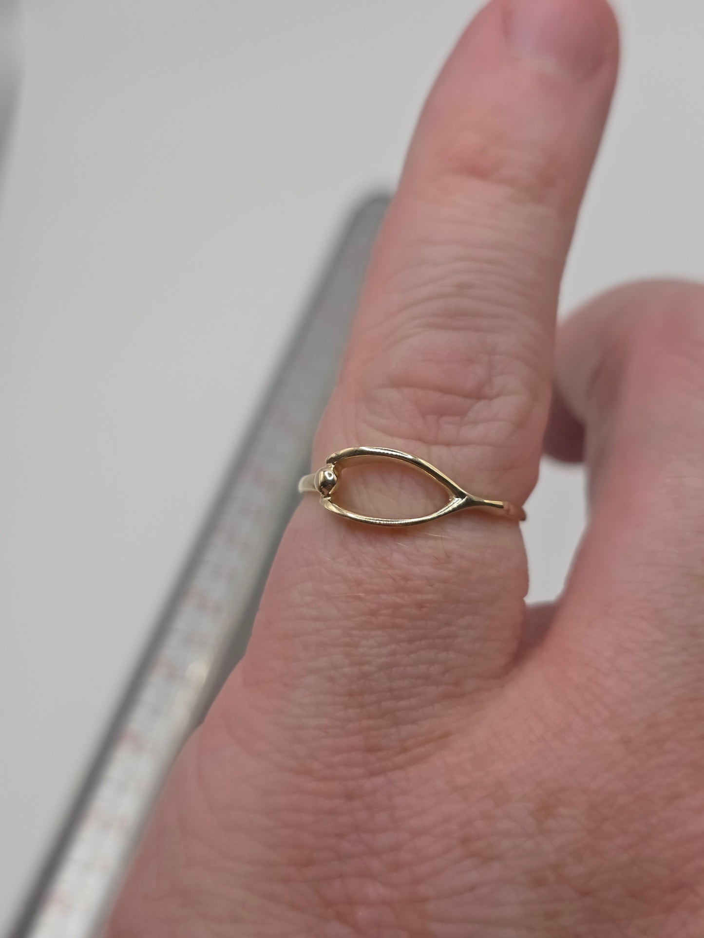 9ct gold wishbone ring