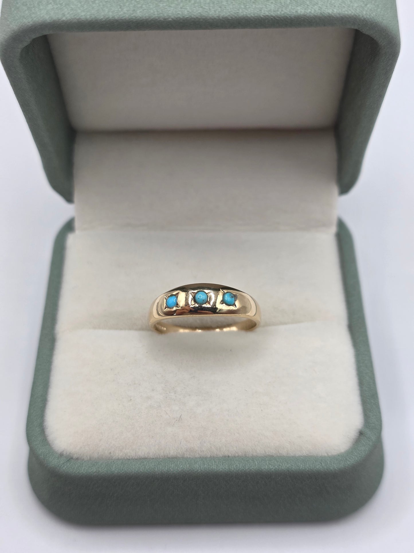 9ct gold turquoise gypsy ring