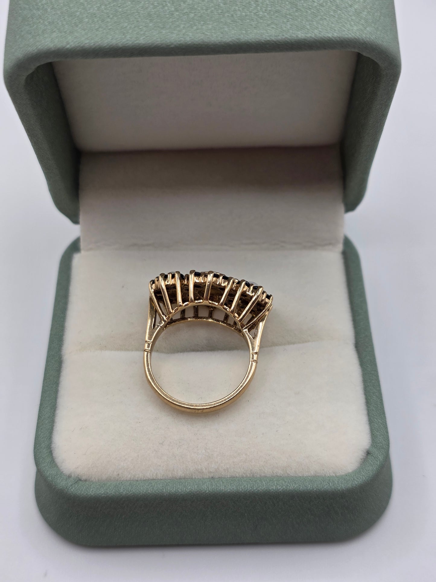 Heavy 9ct gold opal and sapphire ring