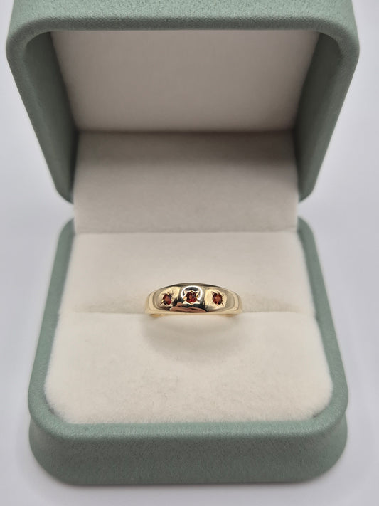 9ct gold garnet gypsy ring