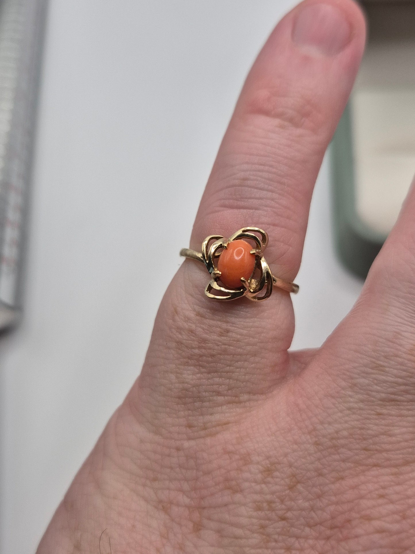 9ct gold coral ring