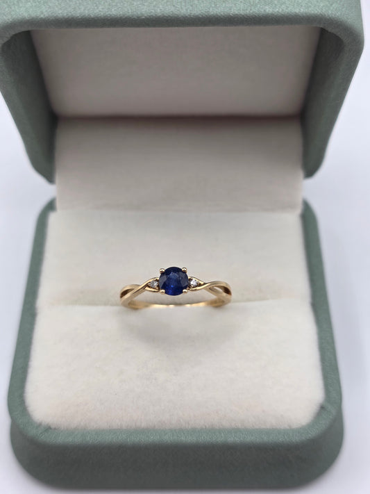 9ct gold sapphire and diamond ring