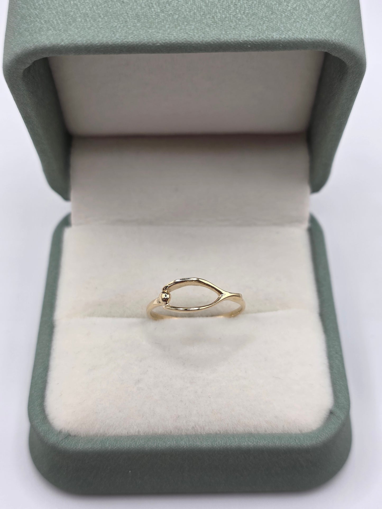 9ct gold wishbone ring